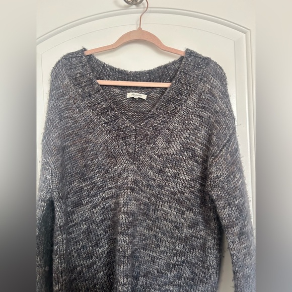 Madewell Spray-dyed 100% Wool V-neck Oversized Sweater Grey size medium fall - Picture 8 of 14